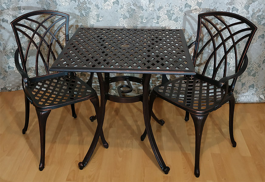 Литая мебель из алюминия Конвессо, стол металлический для кафе квадратный, мебель ковка и литьё, садовая мебель из металла
