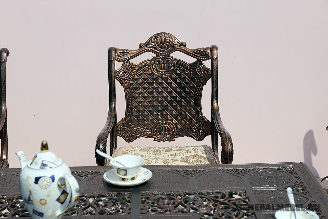 Кресло из литого алюминия, мебель для улицы, металлические стулья и столы для кафе, чугунная мебель, кресло из металла литое
