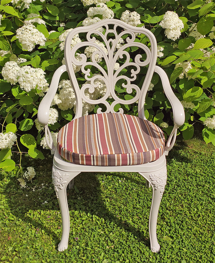 Садовая мебель кантри белая прованс, кресло из литого алюминия на улицу в беседку, мебель на летнюю веранду кафе, чугунные кресла для загородного дома, кованая мебель