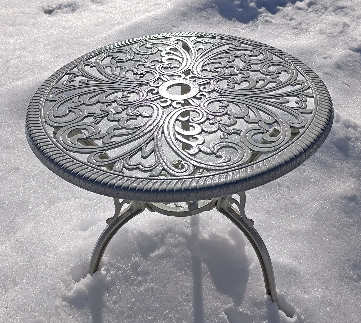 Белый ажурный садовый стол, круглый стол из литого алюминия для дачи и сада, 