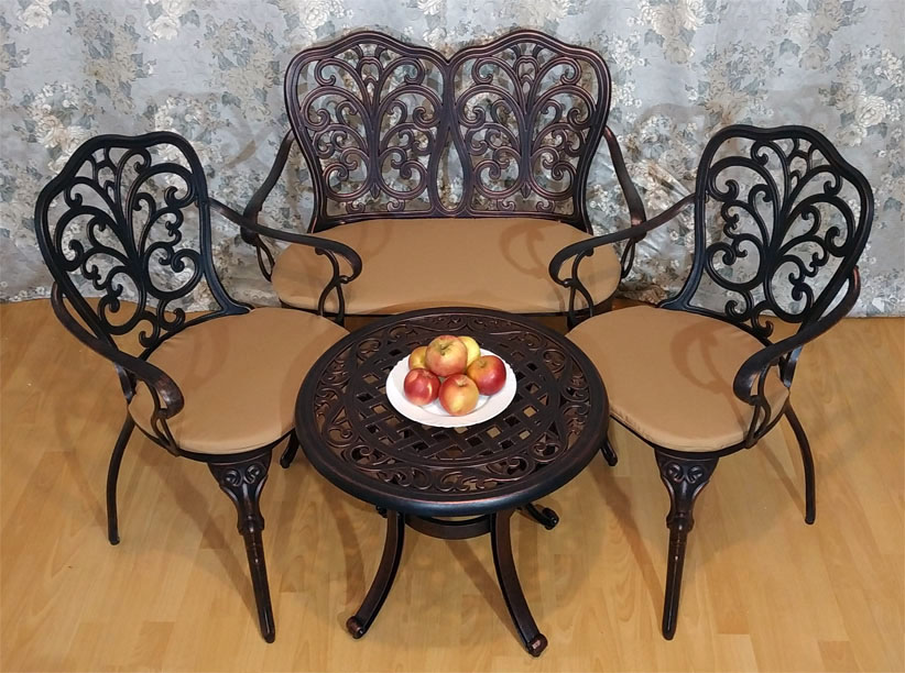 Уличная мебель для сада, стол и стулья на веранду и в беседку из металла, набор металлической мебели для дачи, литые из металла столы и стулья, кованая мебель для сада, чугунные столы и стулья металлические для кафе 