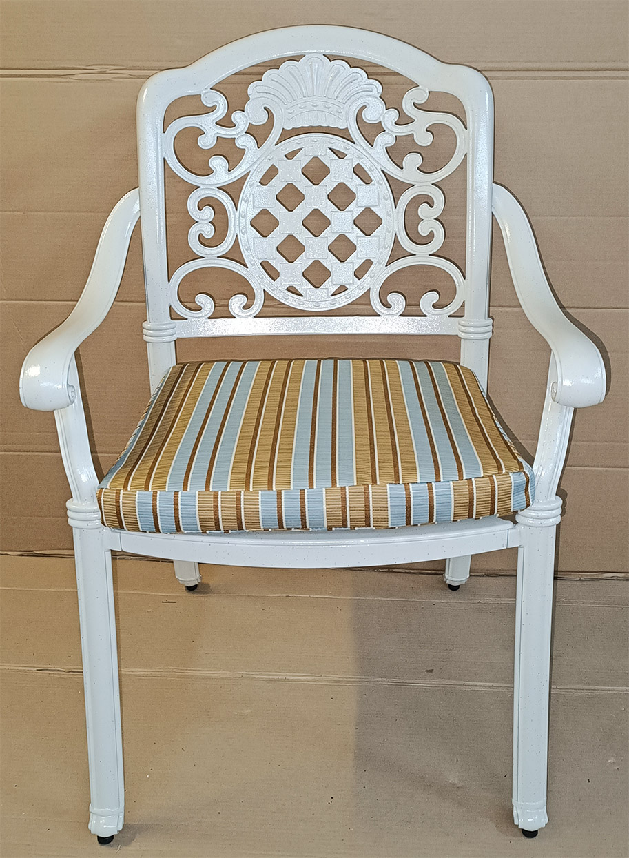 Кресло из литого меьталла на веранду и в беседку, кованая террасная мебель ажурная, чугунные литые кресла и столы производство