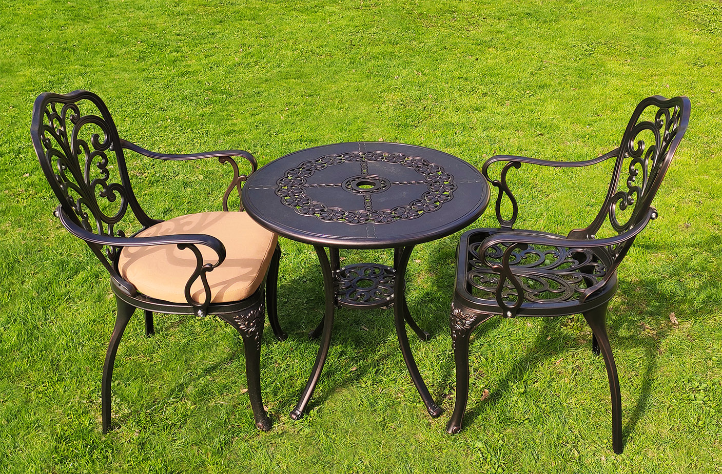 Садовая мебель из металла, кованый стол и стулья для сада, чугунная мебель из металла, столы и стулья для сезонных площадок кафе, мебель для пансионатов и гостиниц, круглый стол для дачи в беседку