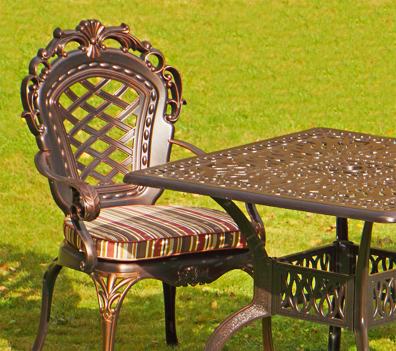 Ажурное садовое кресло Корона, мебель из литого алюминия для ресторанов и гостиниц, чугунный стол, литая мебель для сада, стол и стулья в беседку, мебель лофт для таунхаусов