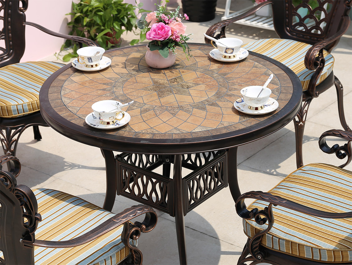 Стол с мозаикой, керамическая столешница, садовый стол, кованая мебель, стол для дачи из металла, мебель для кафе, чугунная мебель.