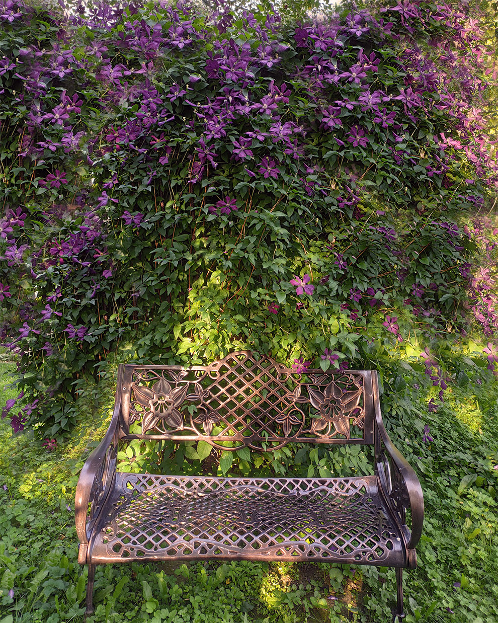 Скамейка садовая для дачи, лавочка на улицу, скамейка в сад и на крыльцо, украшение дачного участка, чугунная мебель