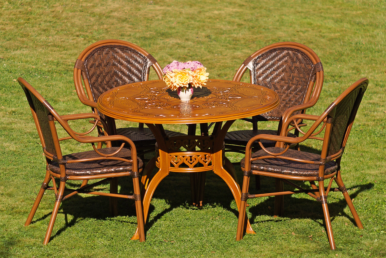 Садовые кресла с плетением искусственным ротангом от производителя, уличная мебель для дачи в сад и на веранду, столы и стулья для летних кафе