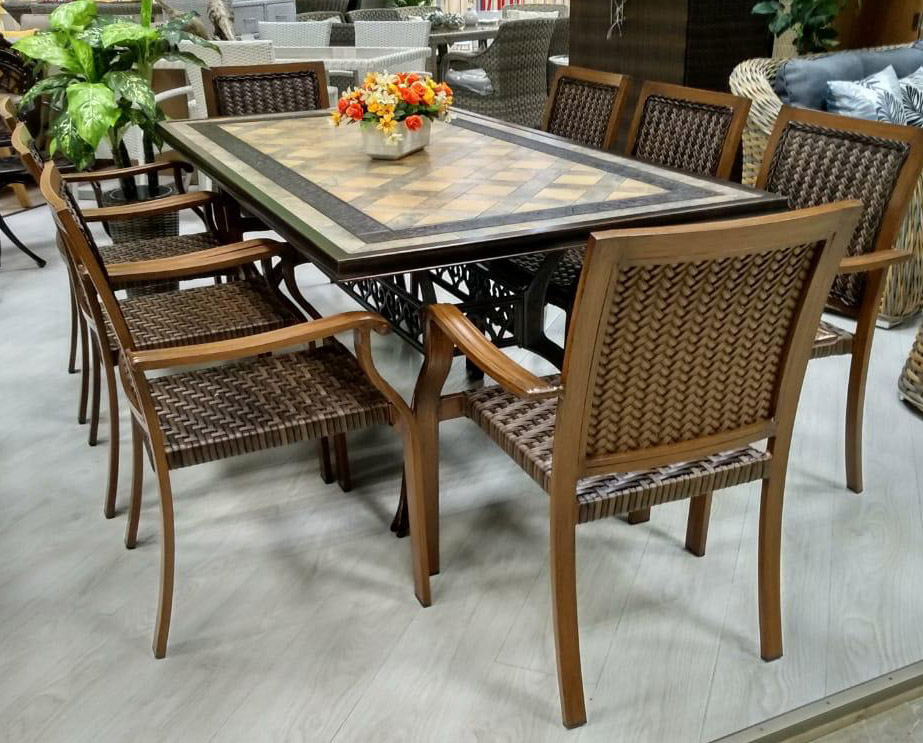 Обеденный комплект уличной мебели из металла, столы с мозаикой и плетеные стулья для пансионатов и отелей, большой обеденный стол на веранду с креслами ротанг, мебель с плетением для сада и дачи