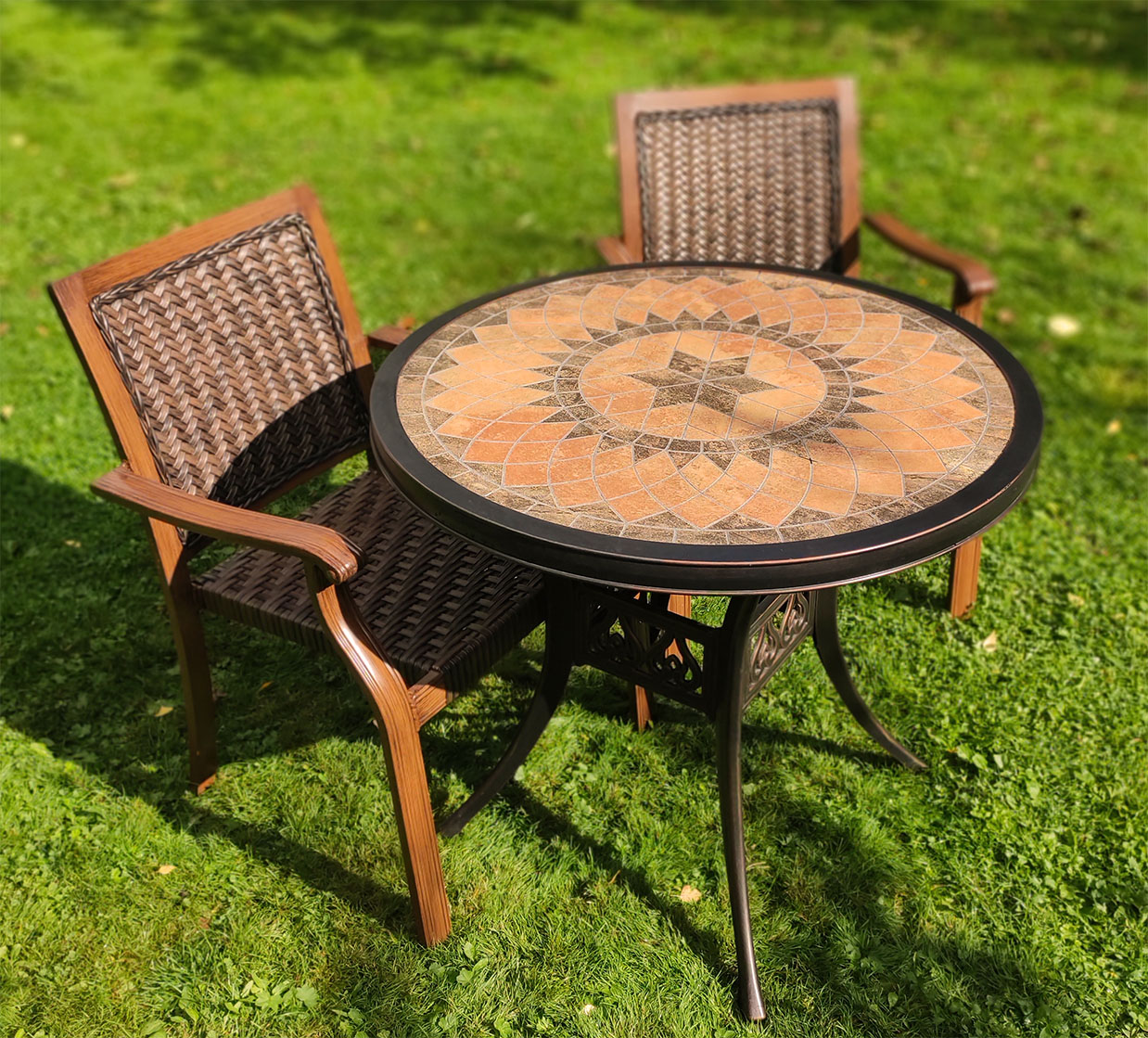 Садовая мебель из металла и ротанга, стол с керамикой, Плетеные кресла для дачи, круглый стол с мозаикой, мебель из литого алюминия в беседку