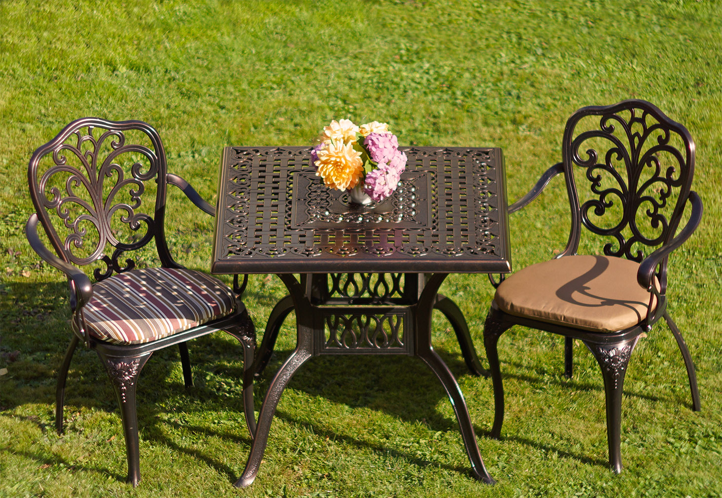 Садовая мебель из металла Кружева, кованые столы и стулья для дачи из литого алюминия, металлическая мебель для летних кафе, чугунная мебель производство, садовый стол на веранду